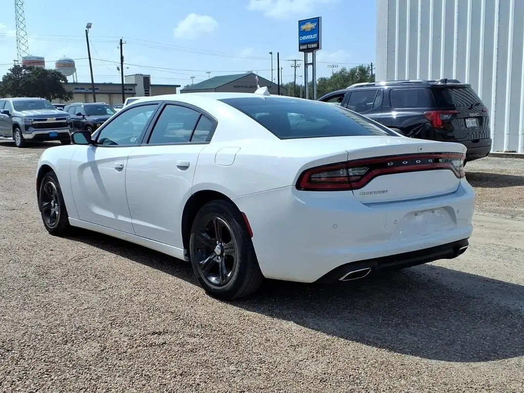 2023 Dodge Charger SXT photo 3