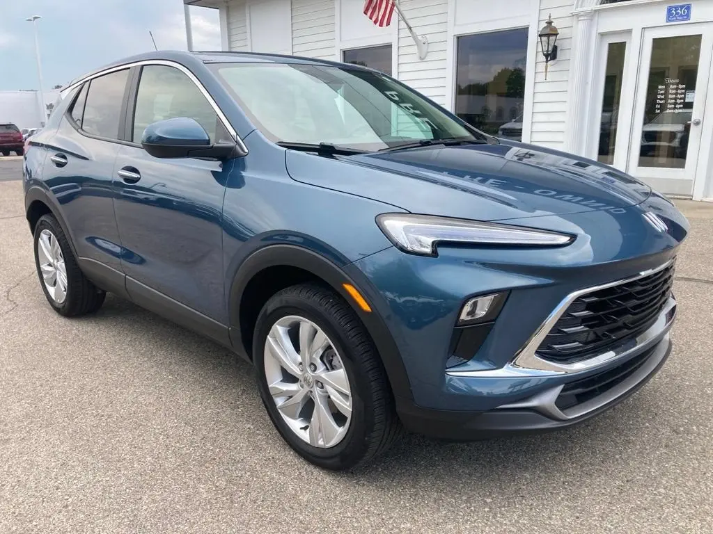 2024 Buick Encore GX Preferred AWD photo 3