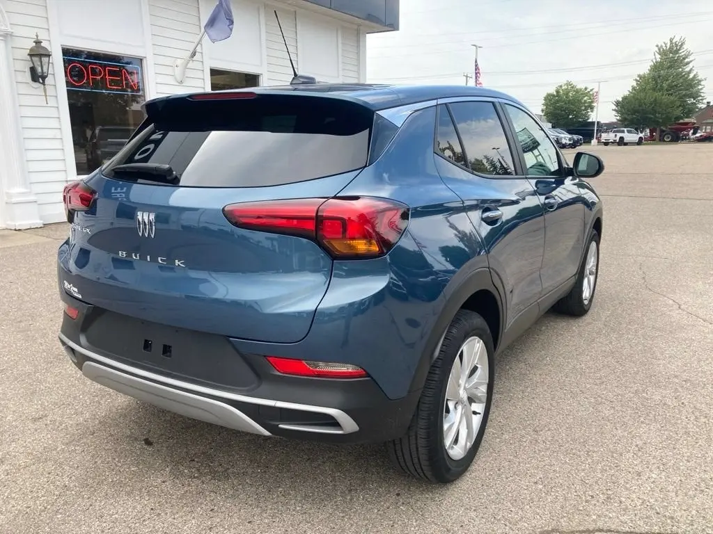 2024 Buick Encore GX Preferred AWD photo 5