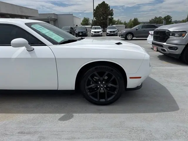 2023 Dodge Challenger SXT Auto photo 3