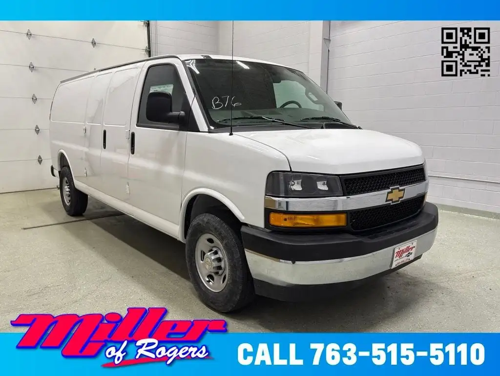 2026 Chevrolet Express Work Van 3500 Extended photo 1