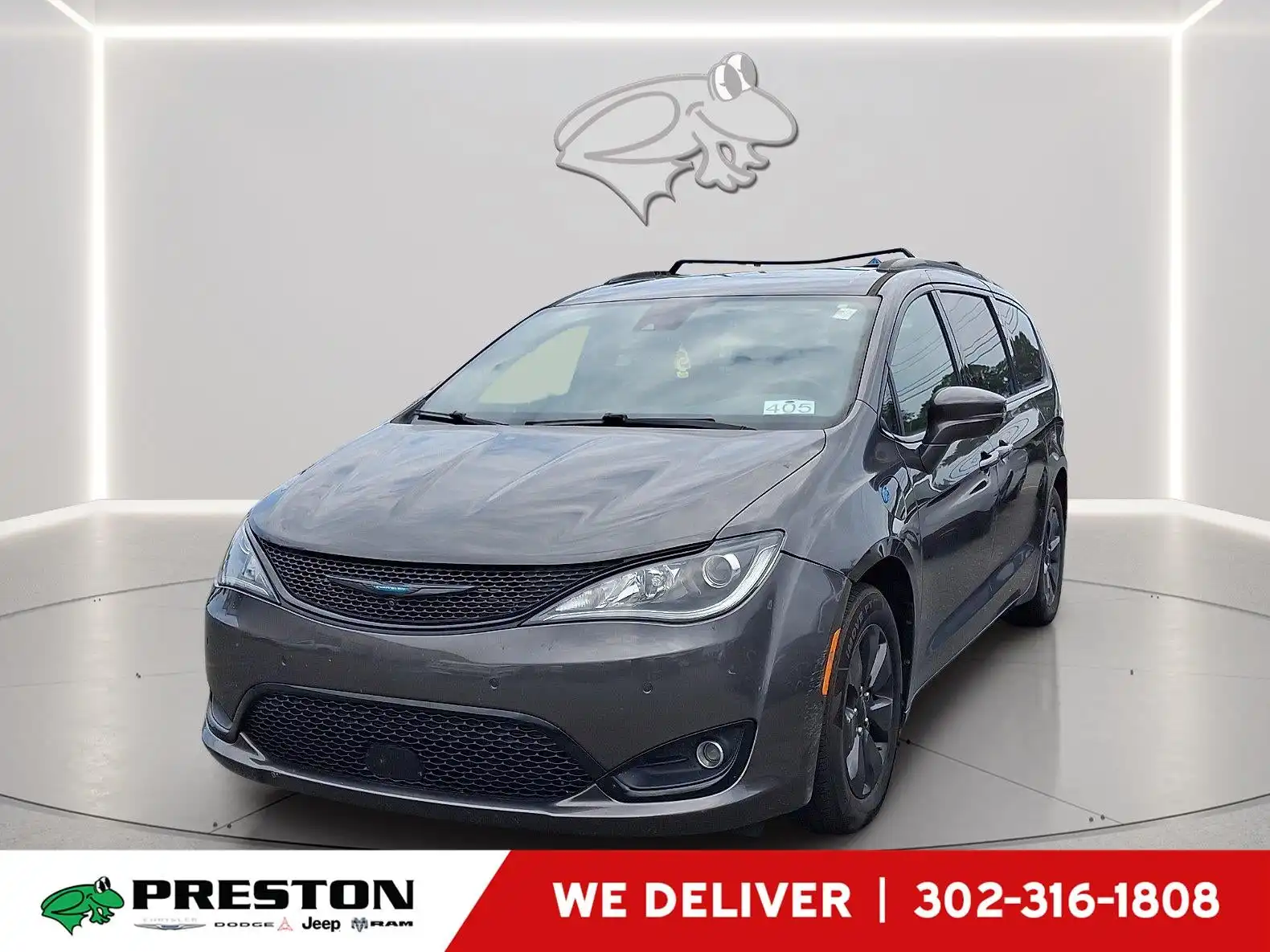 2020 Chrysler Pacifica Hybrid Limited's photo