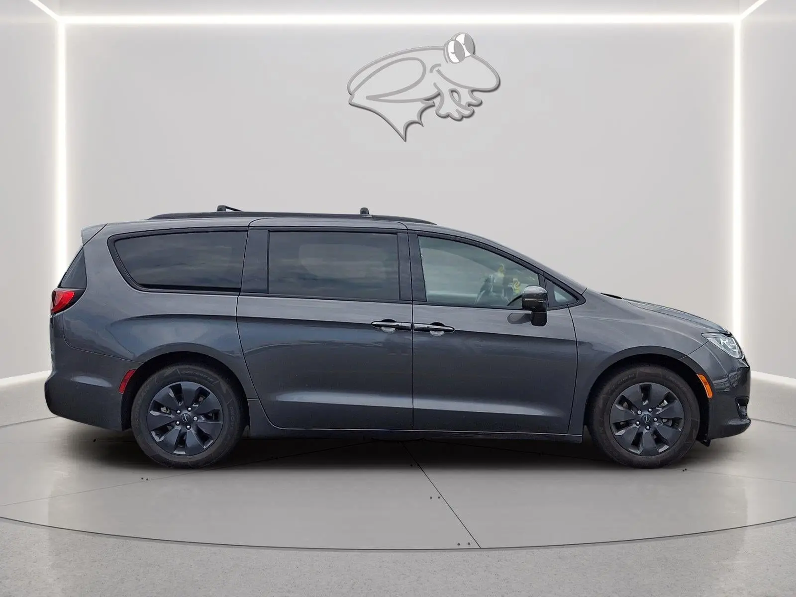 2020 Chrysler Pacifica Hybrid Limited photo 4