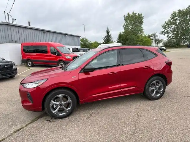 2024 Ford Escape ST-Line AWD's photo