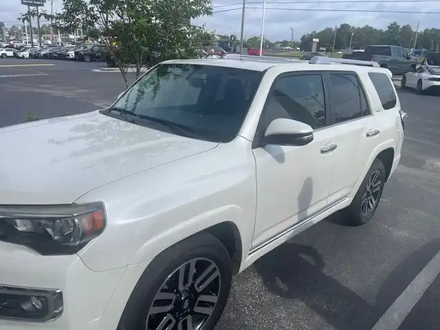 2016 Toyota 4Runner Limited V6's photo