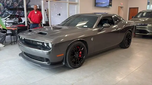 2023 Dodge Challenger SRT Hellcat Jailbreak Auto photo 3