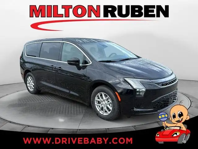 2027 Chrysler Pacifica Select's photo