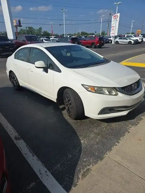 2013 Honda Civic LX Auto's photo