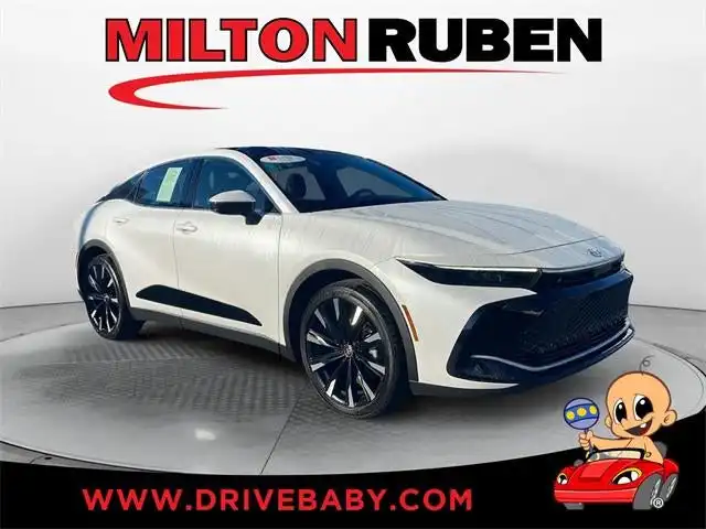 2024 Toyota Crown Platinum AWD's photo