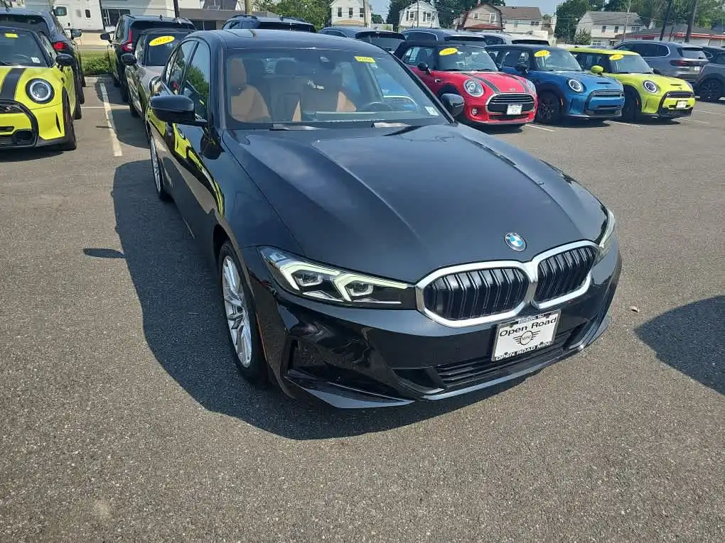 2023 BMW 3 Series 330i xDrive Sedan's photo