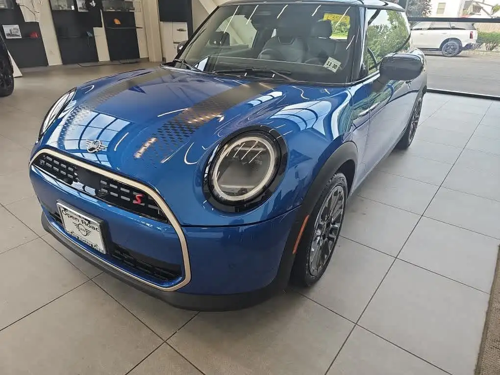 2026 MINI Hardtop Cooper S's photo