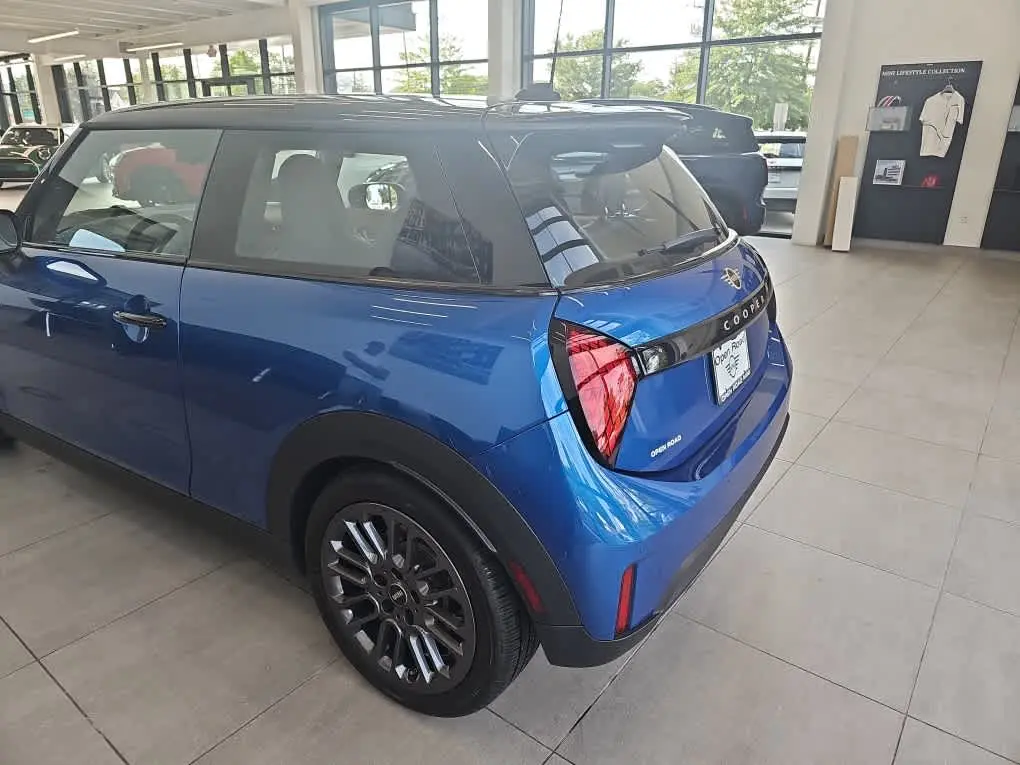 2026 MINI Hardtop Cooper S photo 4