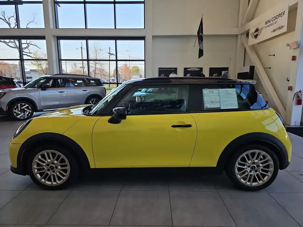 2025 MINI Hardtop Cooper S photo 5