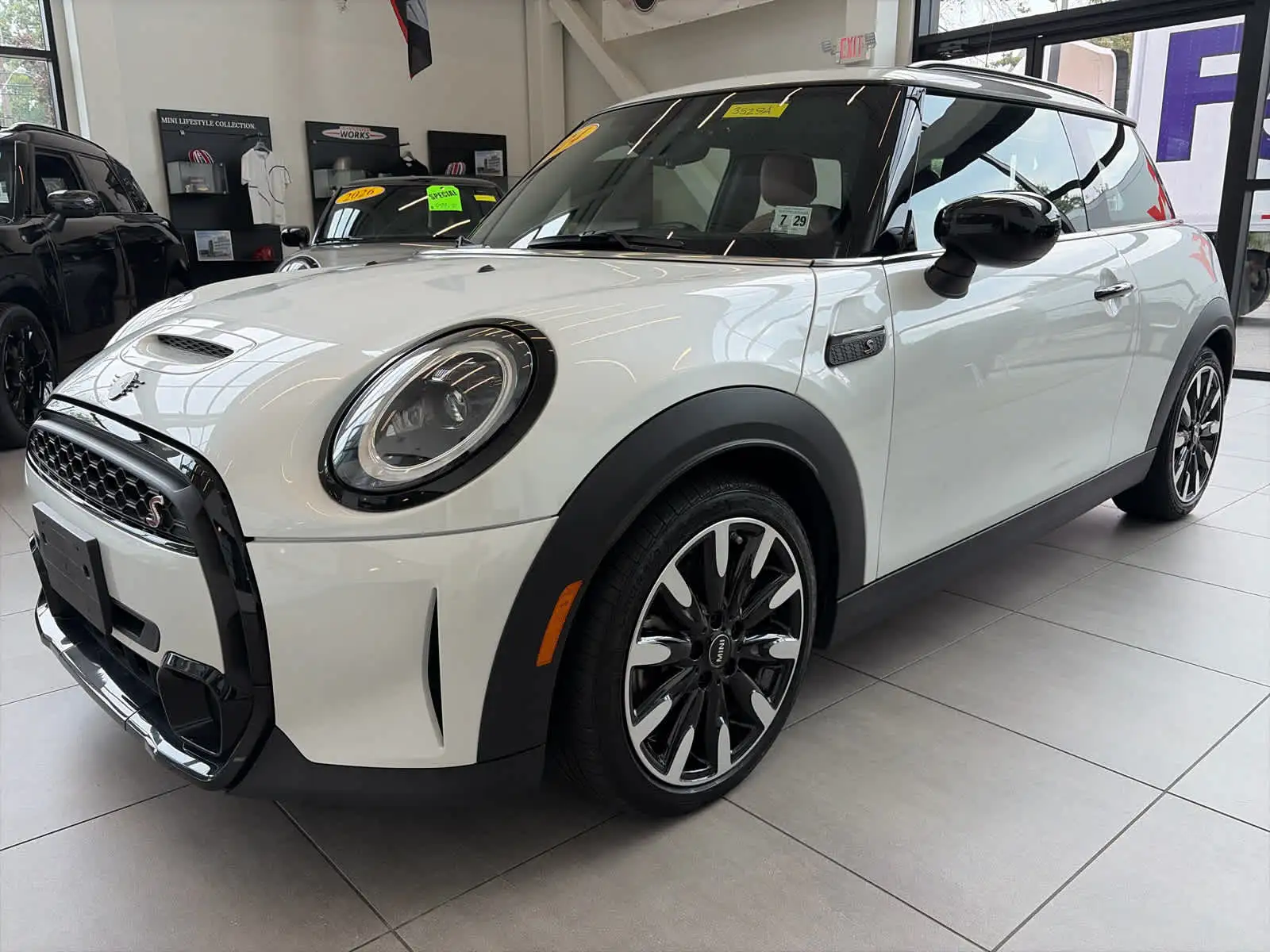 2024 MINI Hardtop Cooper S's photo