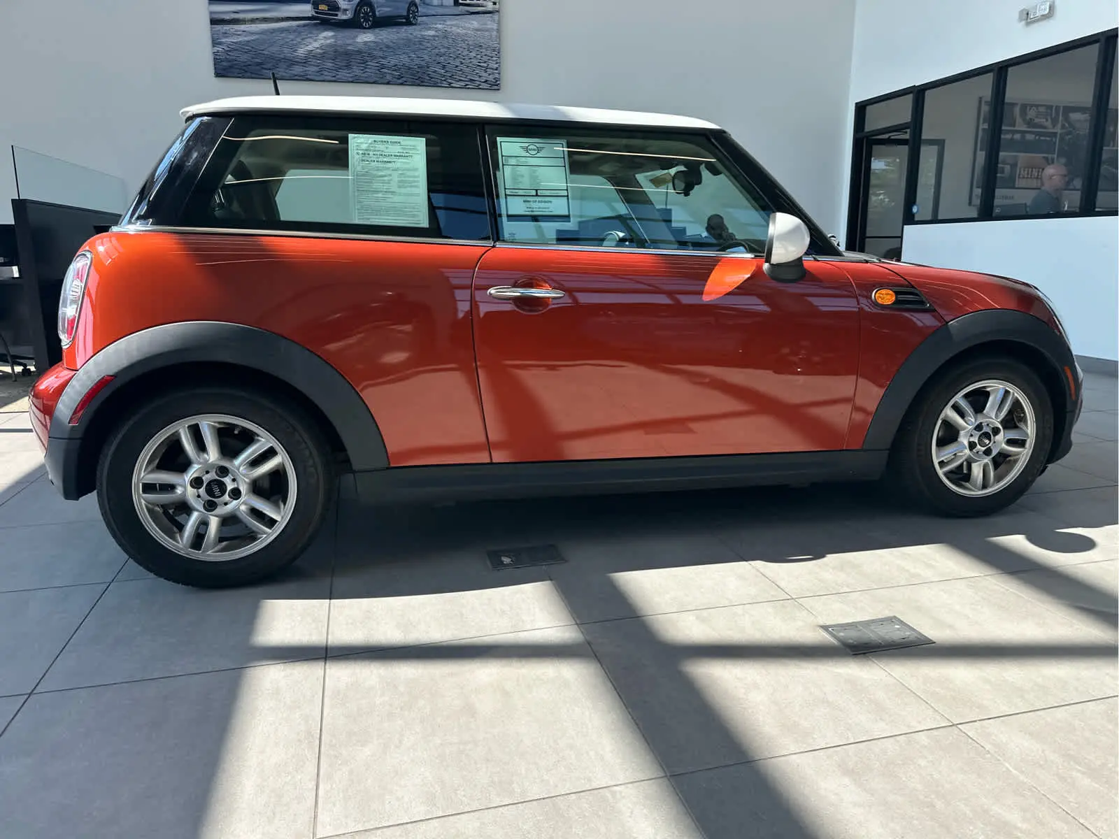 2013 MINI Cooper Base photo 4