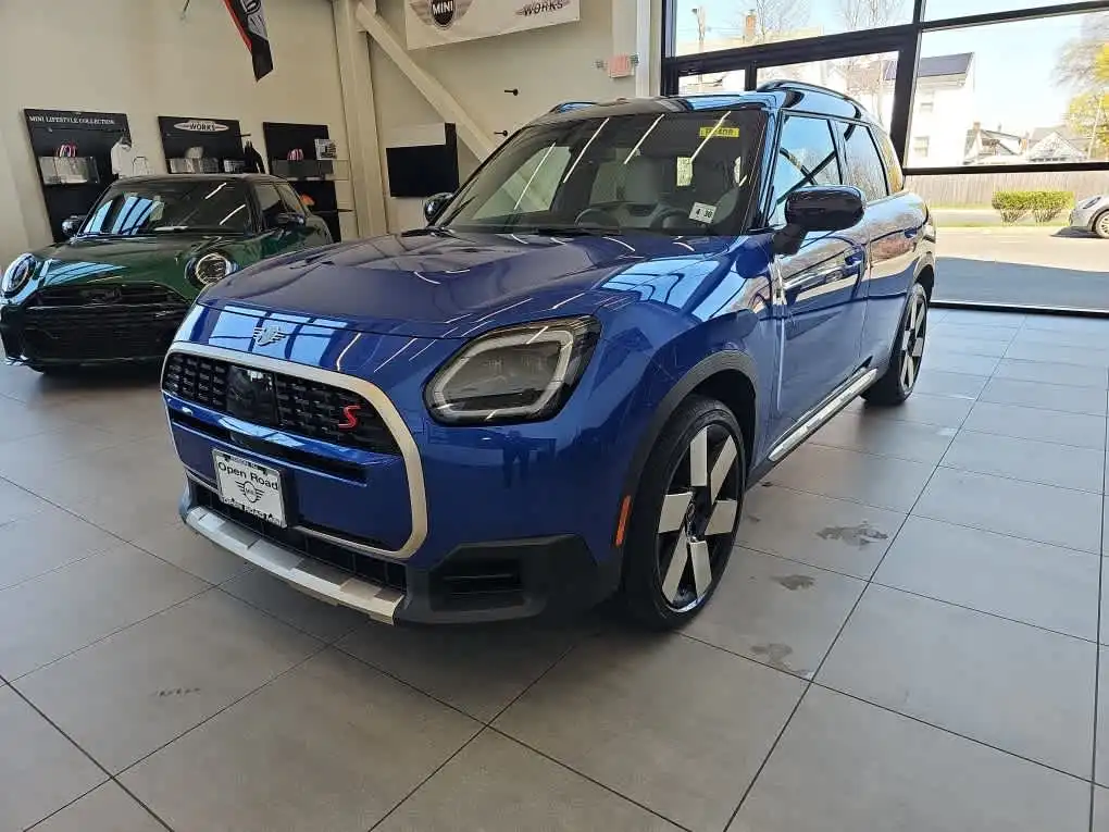 2025 MINI Countryman S ALL4's photo