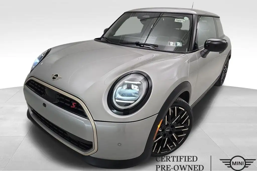 2025 MINI Hardtop Cooper S's photo
