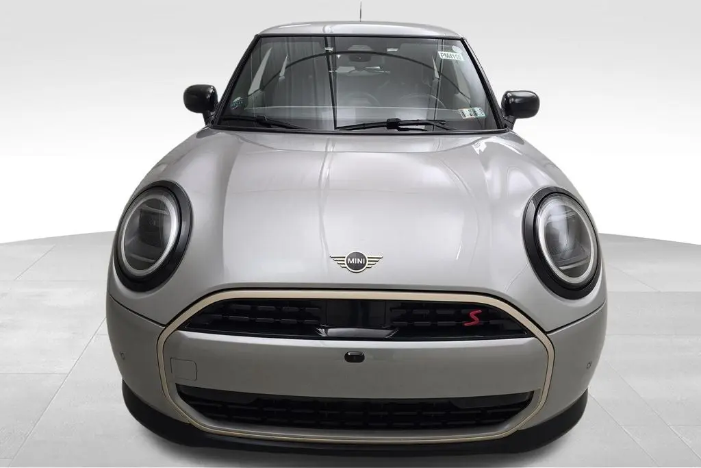2025 MINI Hardtop Cooper S photo 4
