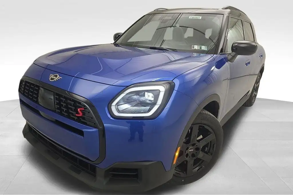 2027 MINI Countryman S ALL4 Oxford Edition's photo