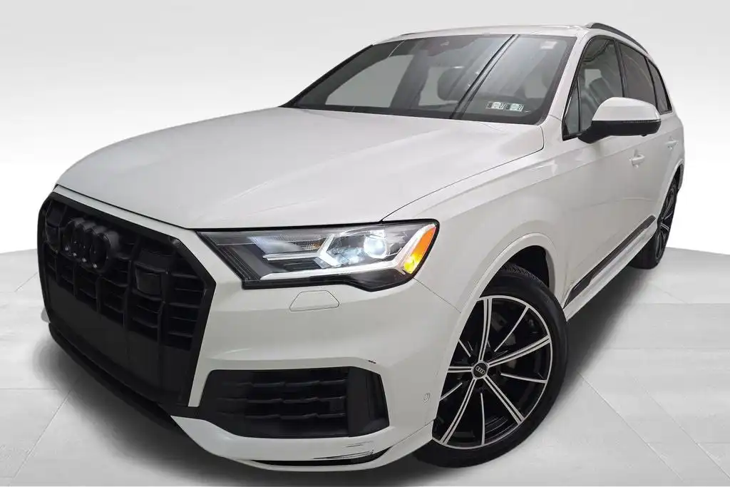 2022 Audi Q7 55 Premium Plus quattro Tiptronic's photo