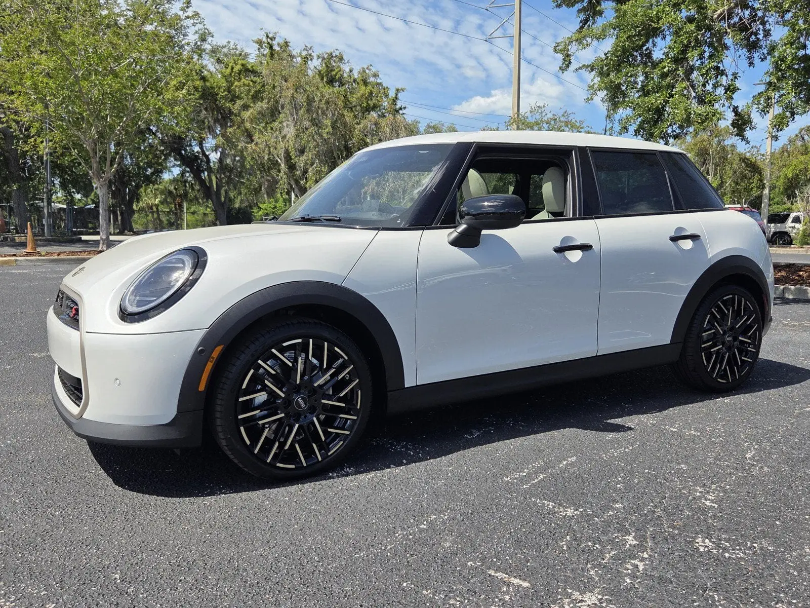 2026 MINI Hardtop Cooper S Signature photo 3