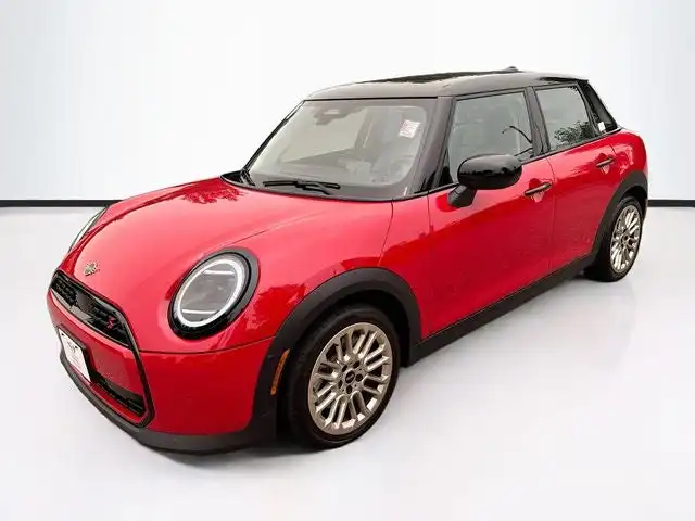 2025 MINI Hardtop Cooper S Signature's photo