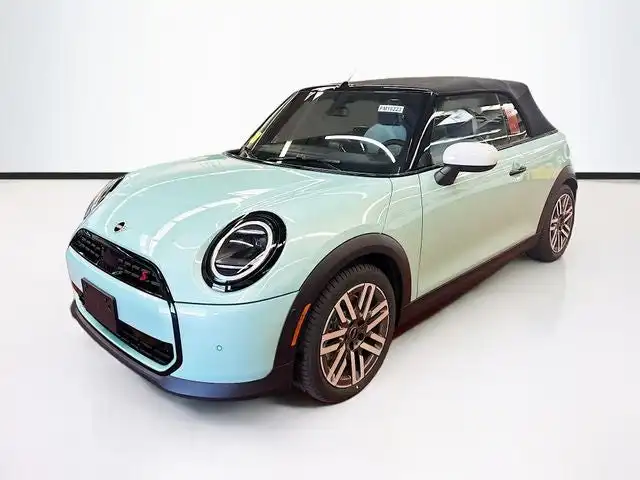 2026 MINI Convertible Cooper S Signature's photo