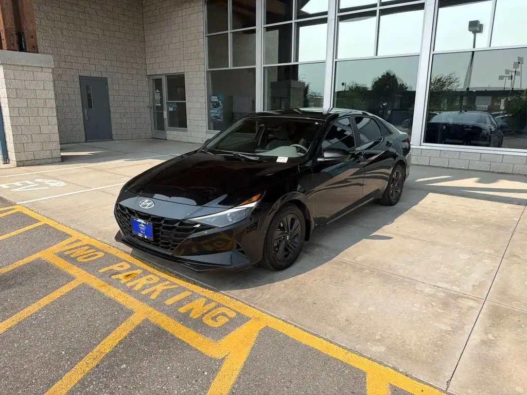 2022 Hyundai Elantra 2.0 SEL IVT SULEV's photo