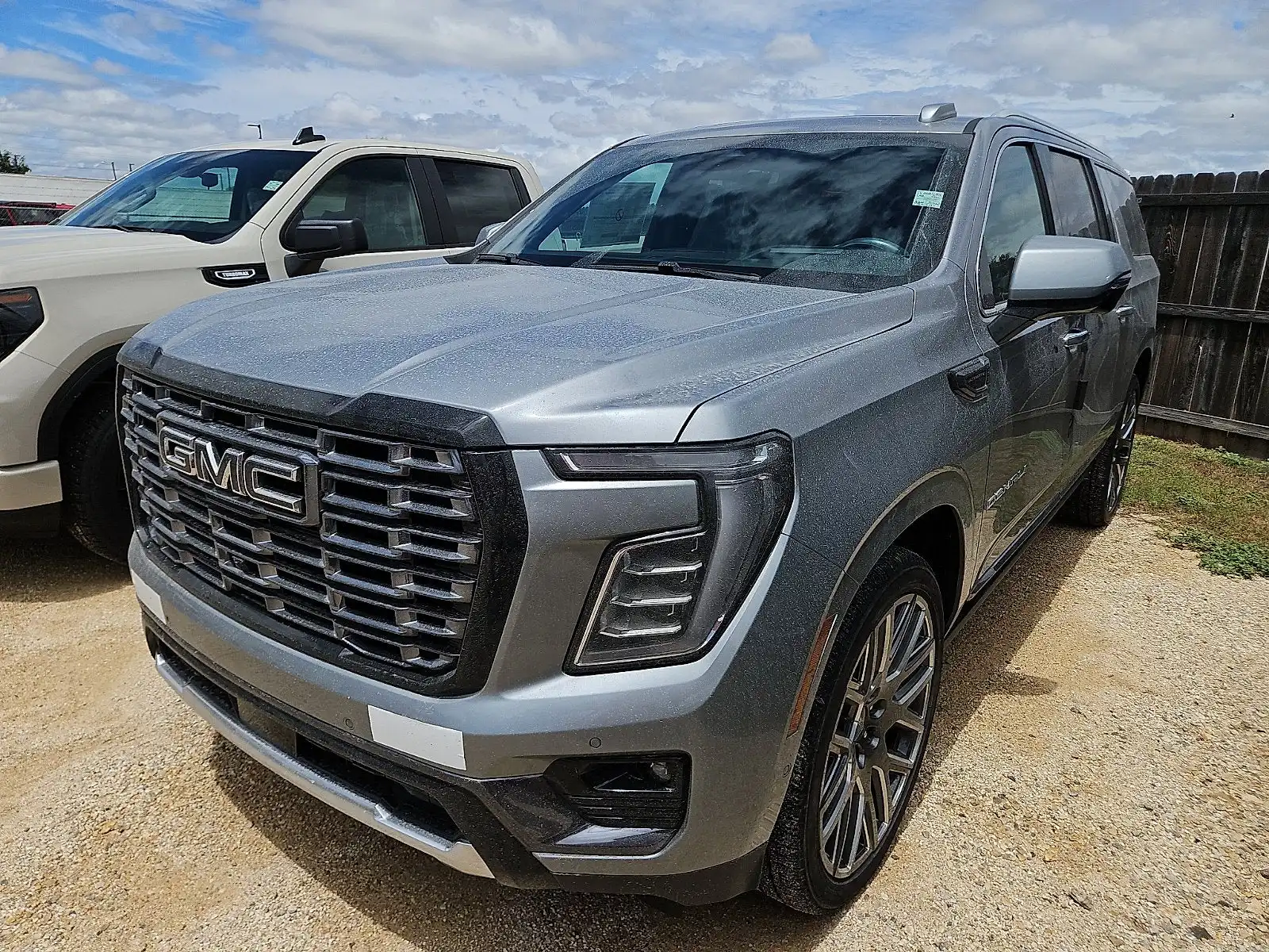 2026 GMC Yukon Denali Ultimate AWD's photo