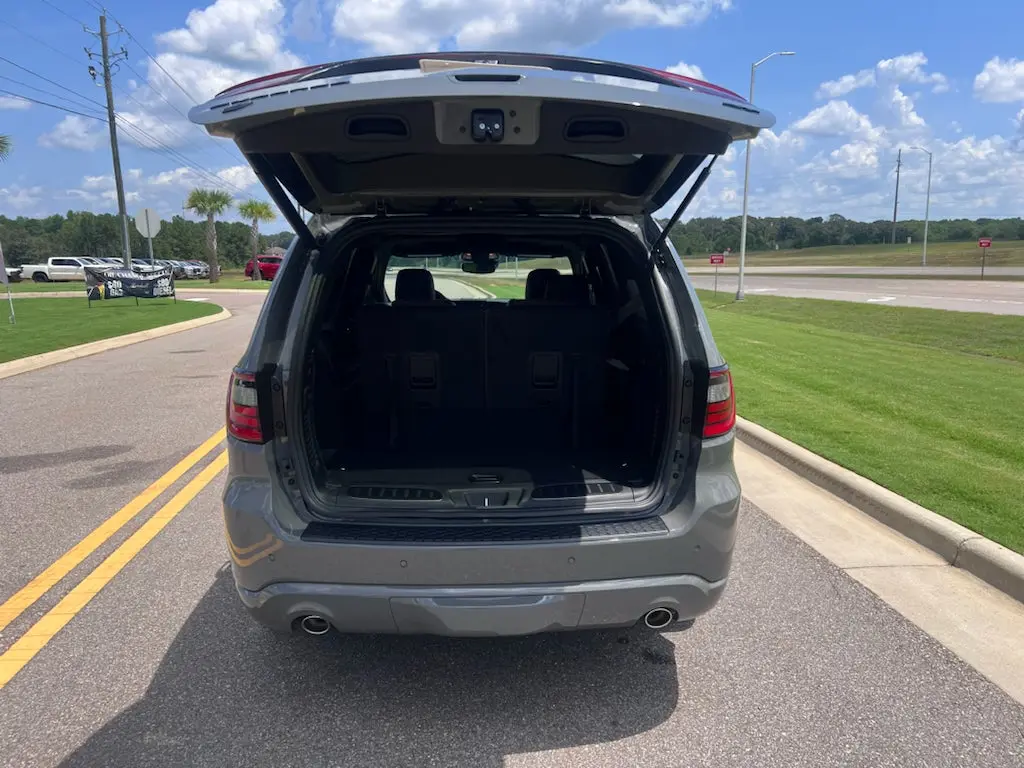2027 Dodge Durango HEMI V8 GT AWD Plus photo 4
