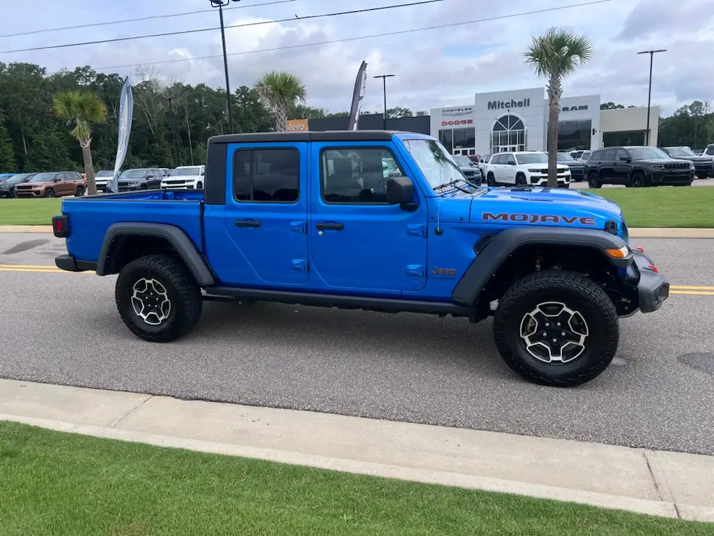 2023 Jeep Gladiator Mojave photo 1