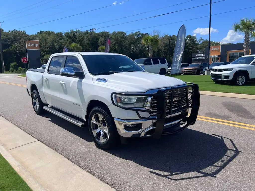 2023 RAM 1500 Laramie 4x4 Crew Cab 5'7's photo
