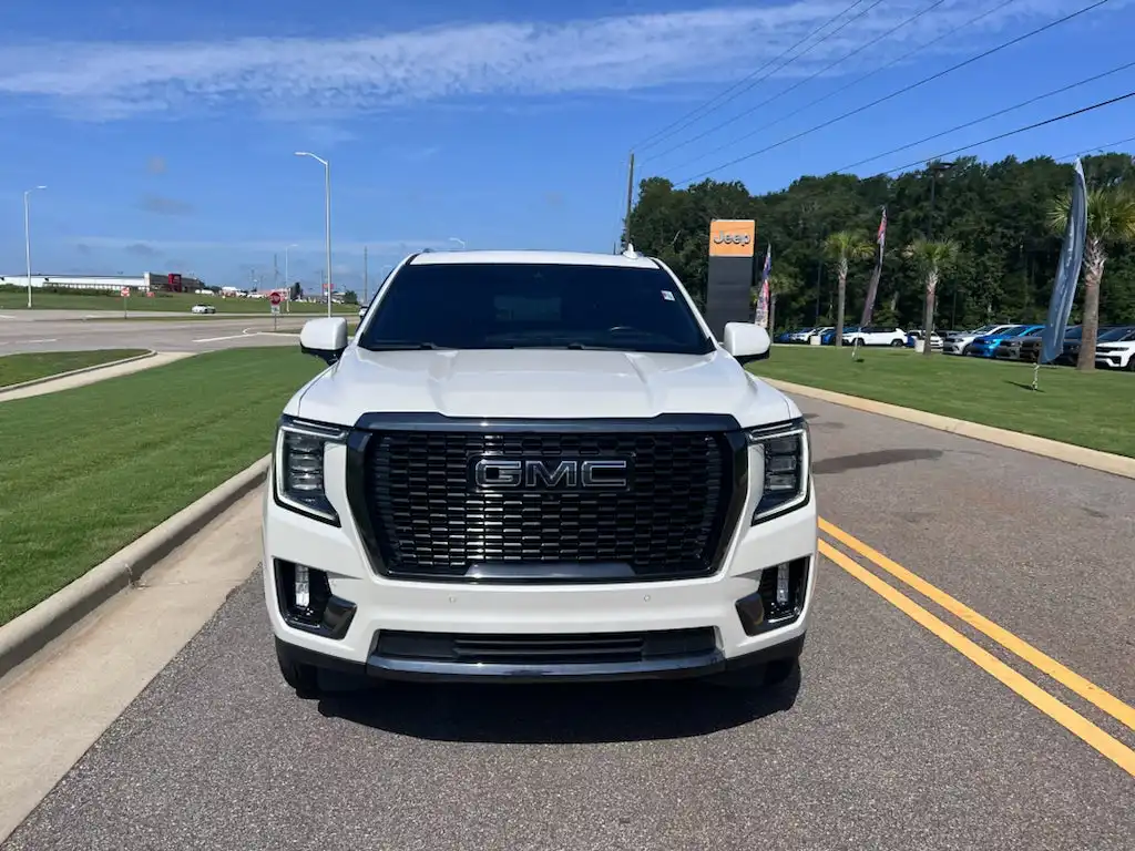 2023 GMC Yukon Denali Ultimate AWD's photo
