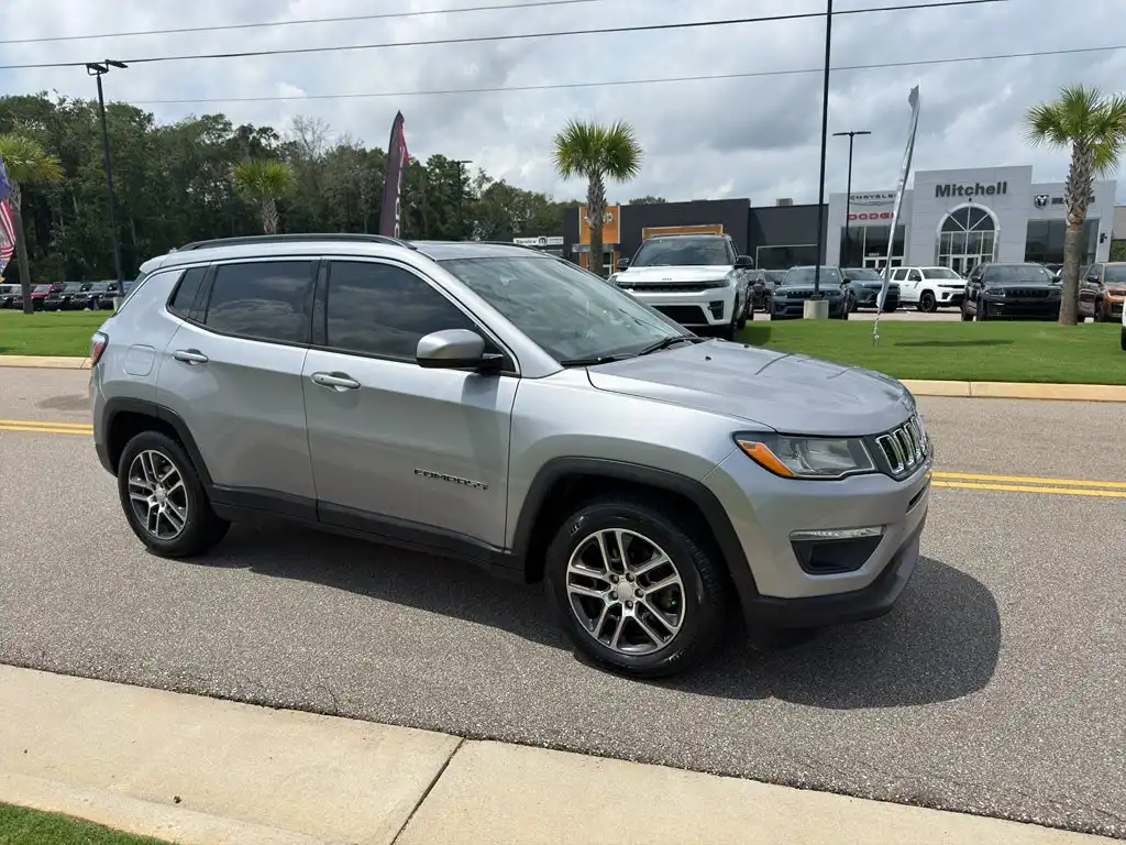 2018 Jeep Compass Sun & Wheel's photo