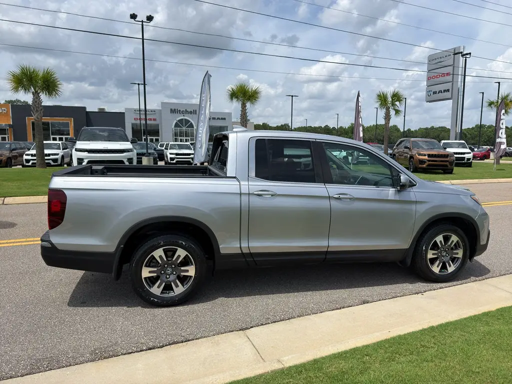 2019 Honda Ridgeline RTL photo 4