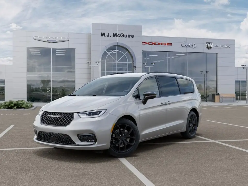 2026 Chrysler Pacifica Select AWD photo 1