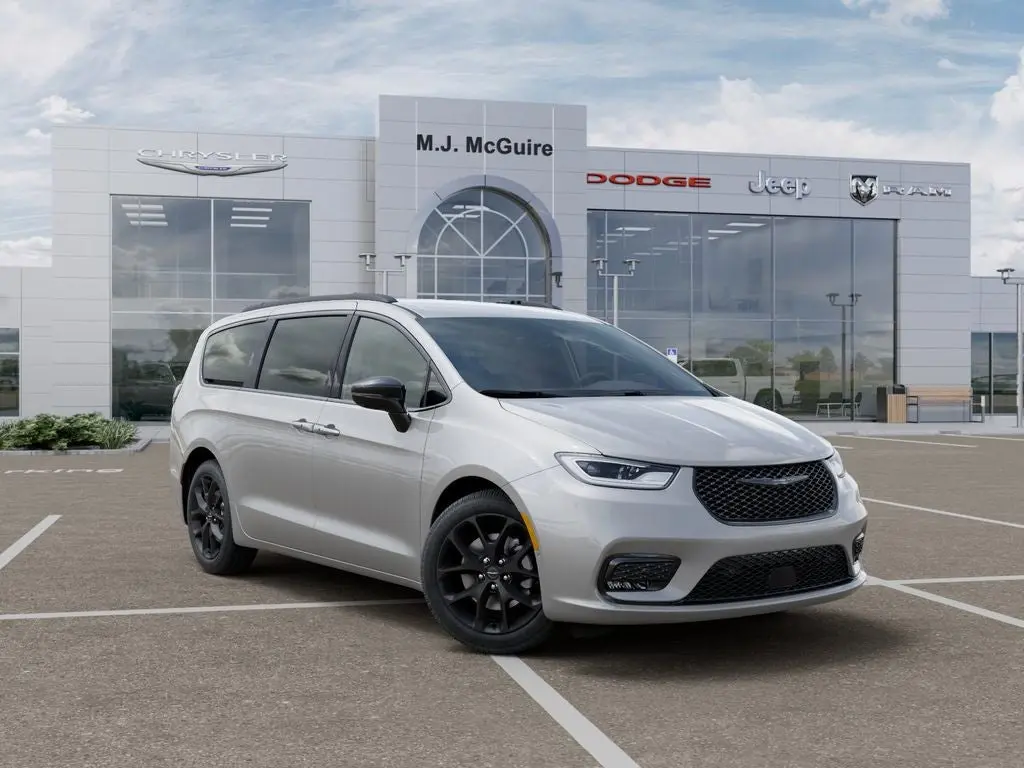 2026 Chrysler Pacifica Select AWD photo 5