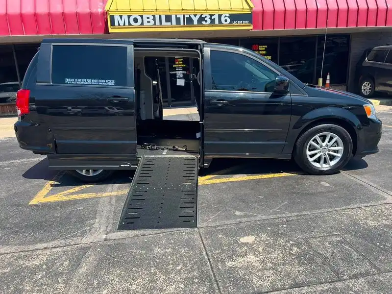 2016 Dodge Grand Caravan SXT's photo