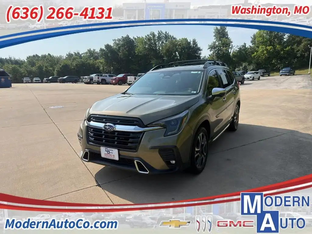 2023 Subaru Ascent Touring's photo