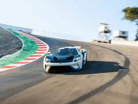 2022 Ford GT's photo