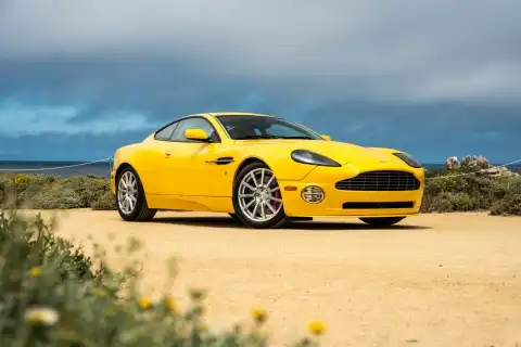2005 Aston Martin Vanquish S's photo