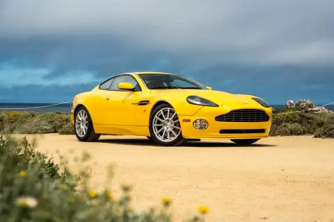 2005 Aston Martin Vanquish S's photo