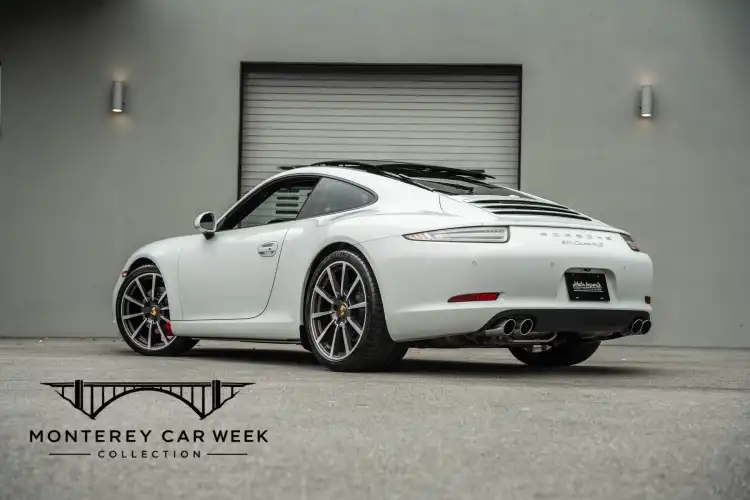 2015 Porsche 911 Carrera S Coupe's photo