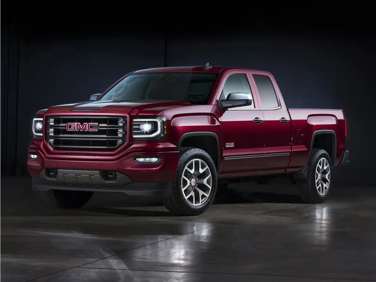 2017 GMC Sierra 4WD Crew Cab Short Box SLT's photo