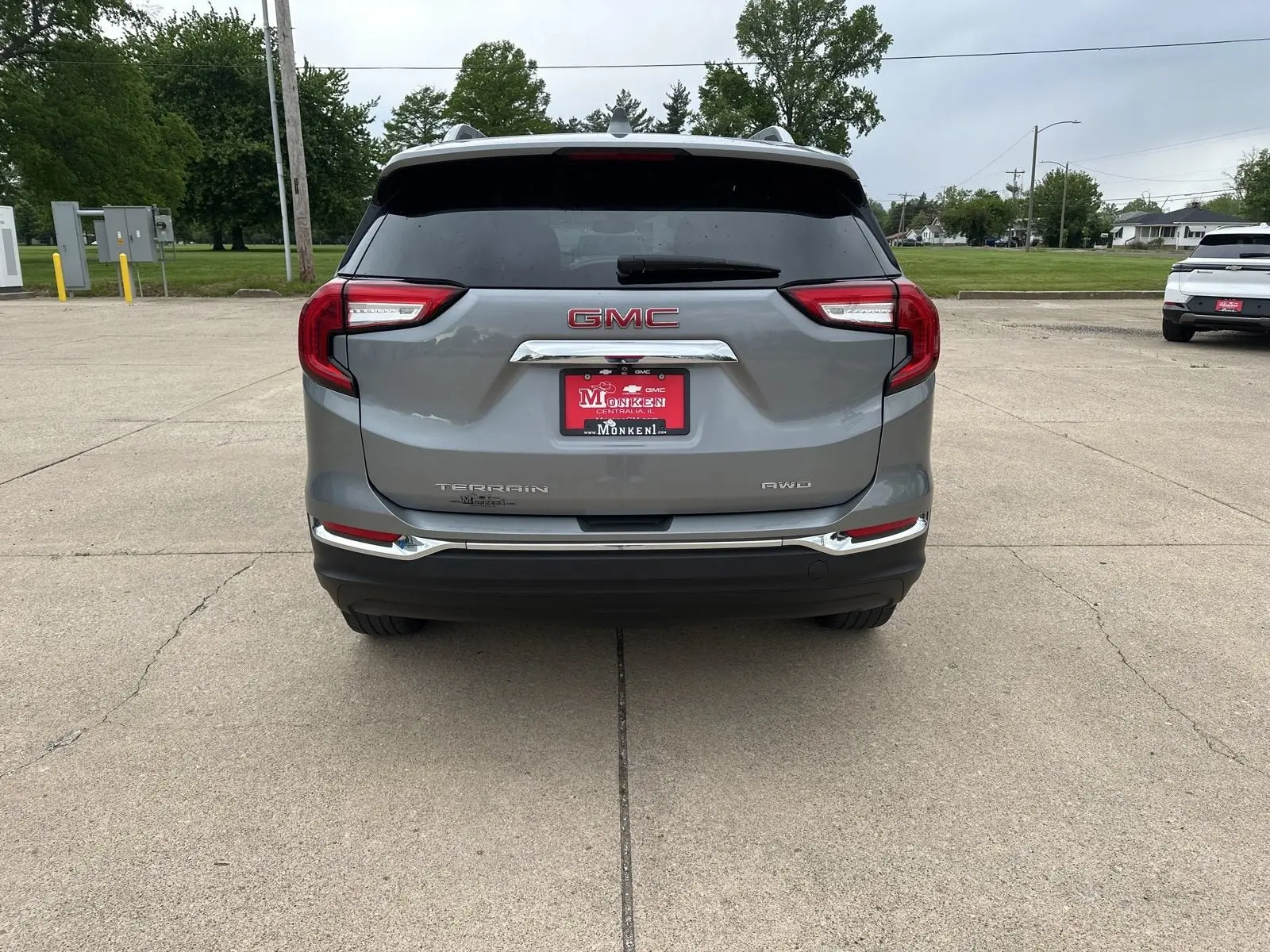 2023 GMC Terrain SLT AWD photo 4