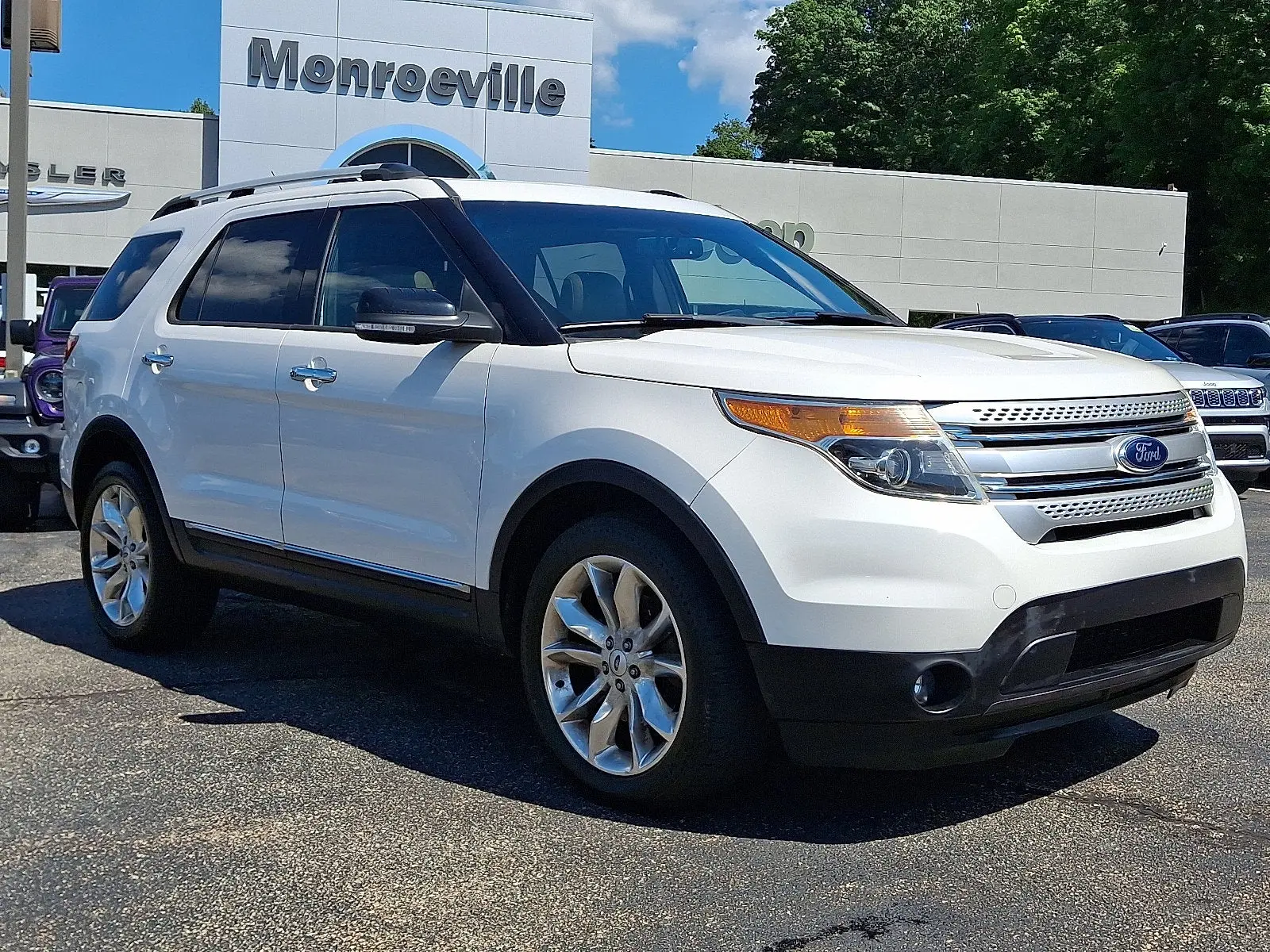 2015 Ford Explorer XLT 4x4 photo 3
