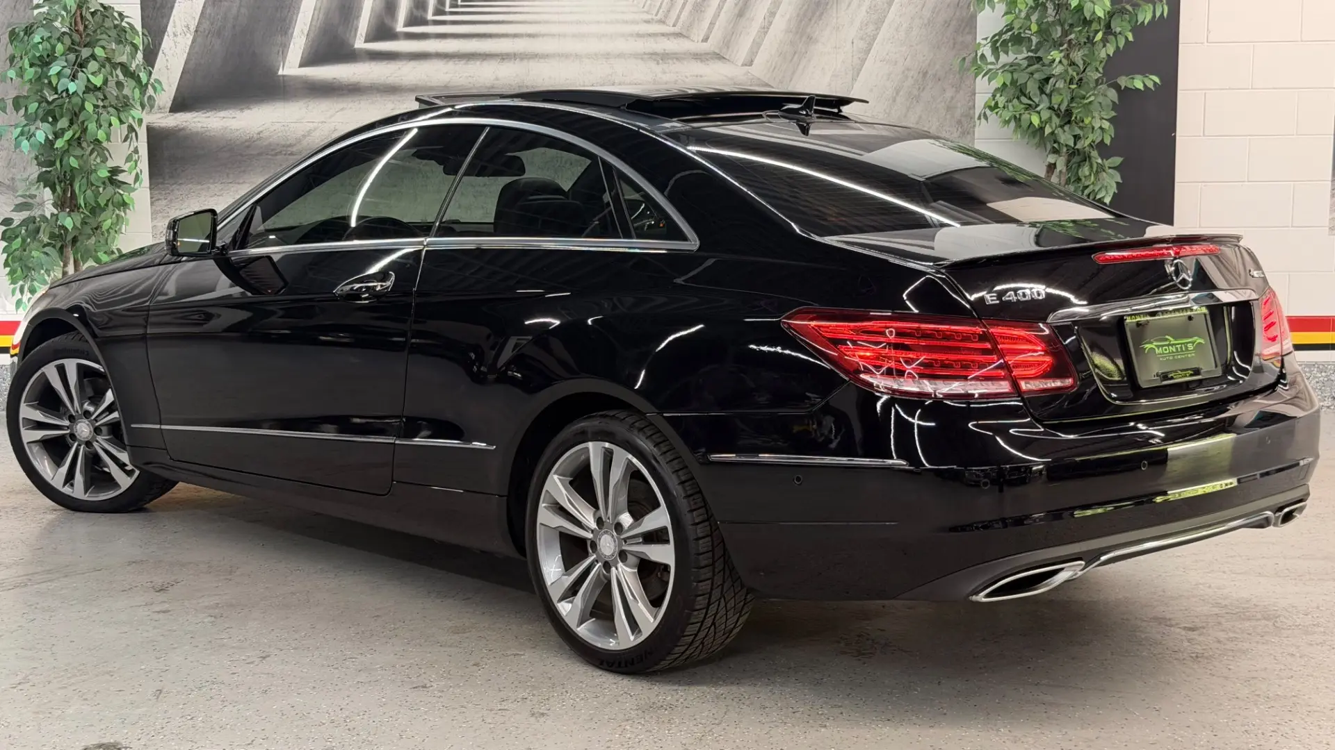 2017 Mercedes-Benz E-Class E400 4MATIC photo 4