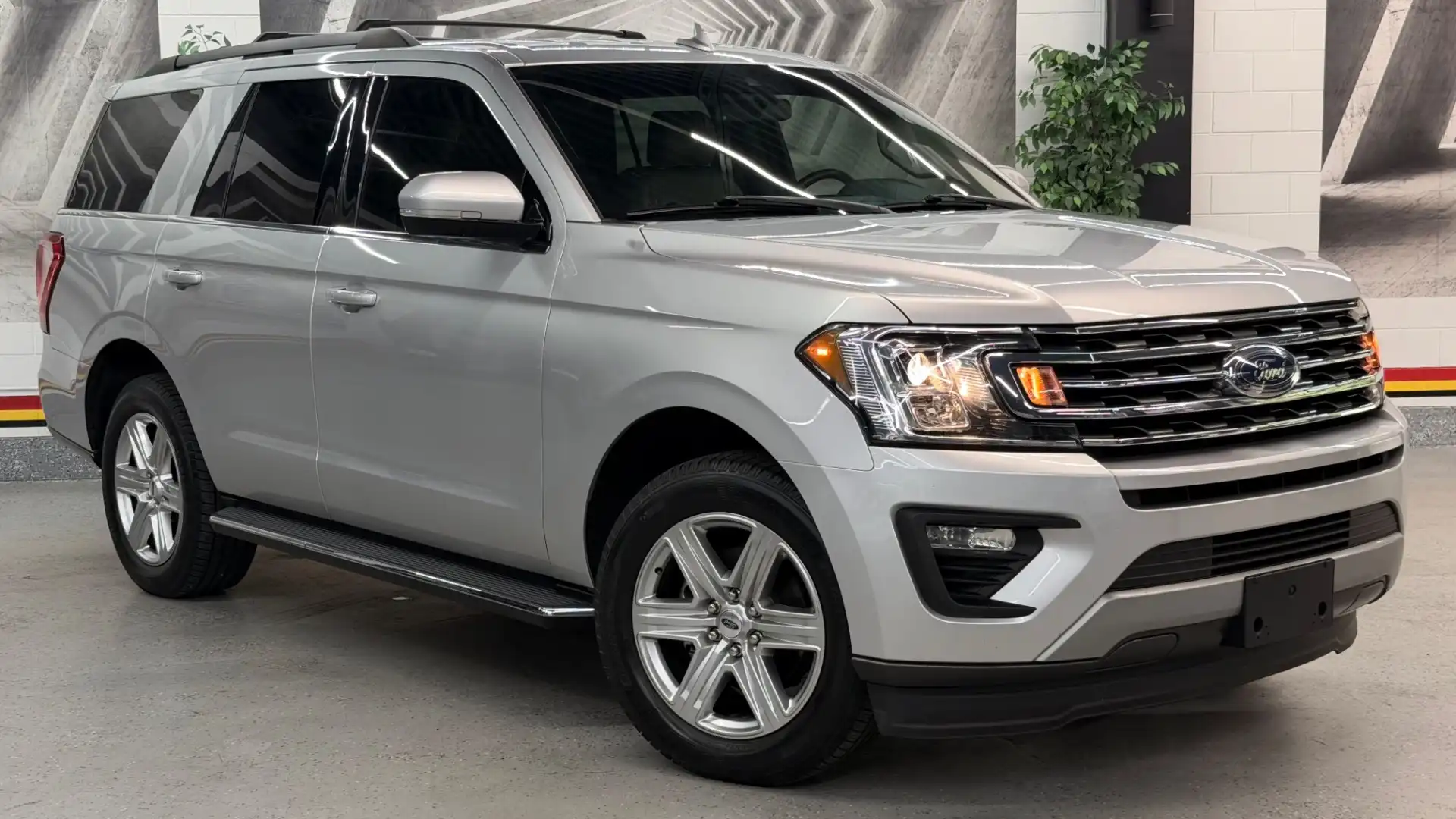 2019 Ford Expedition XLT's photo