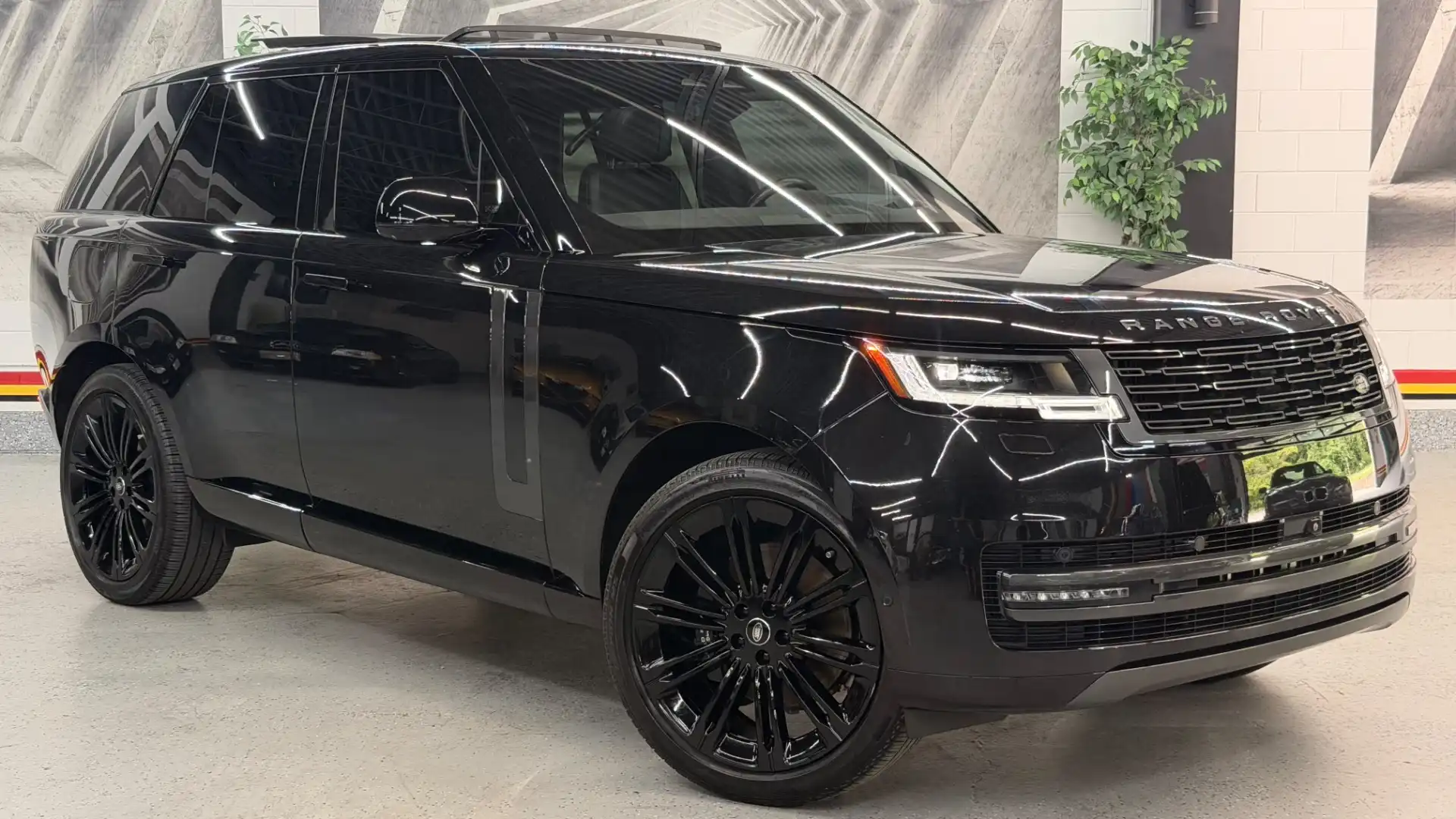 2025 Land Rover Range Rover 3.0 SE SWB's photo