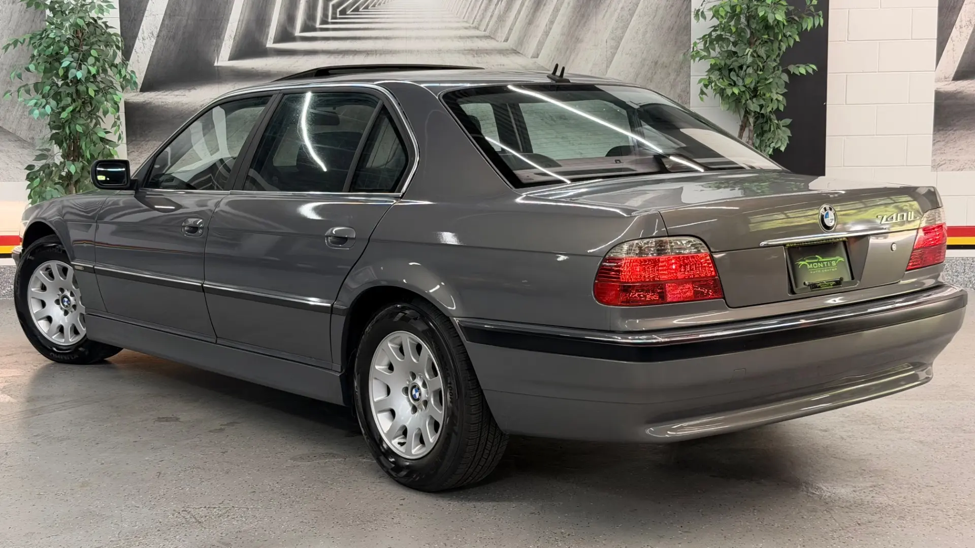 2001 BMW 7 Series 740iL photo 4
